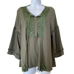 NWOT Amaryllis Apparel Mojave Peasant Top Lace Detail Relaxed Detail Green XL